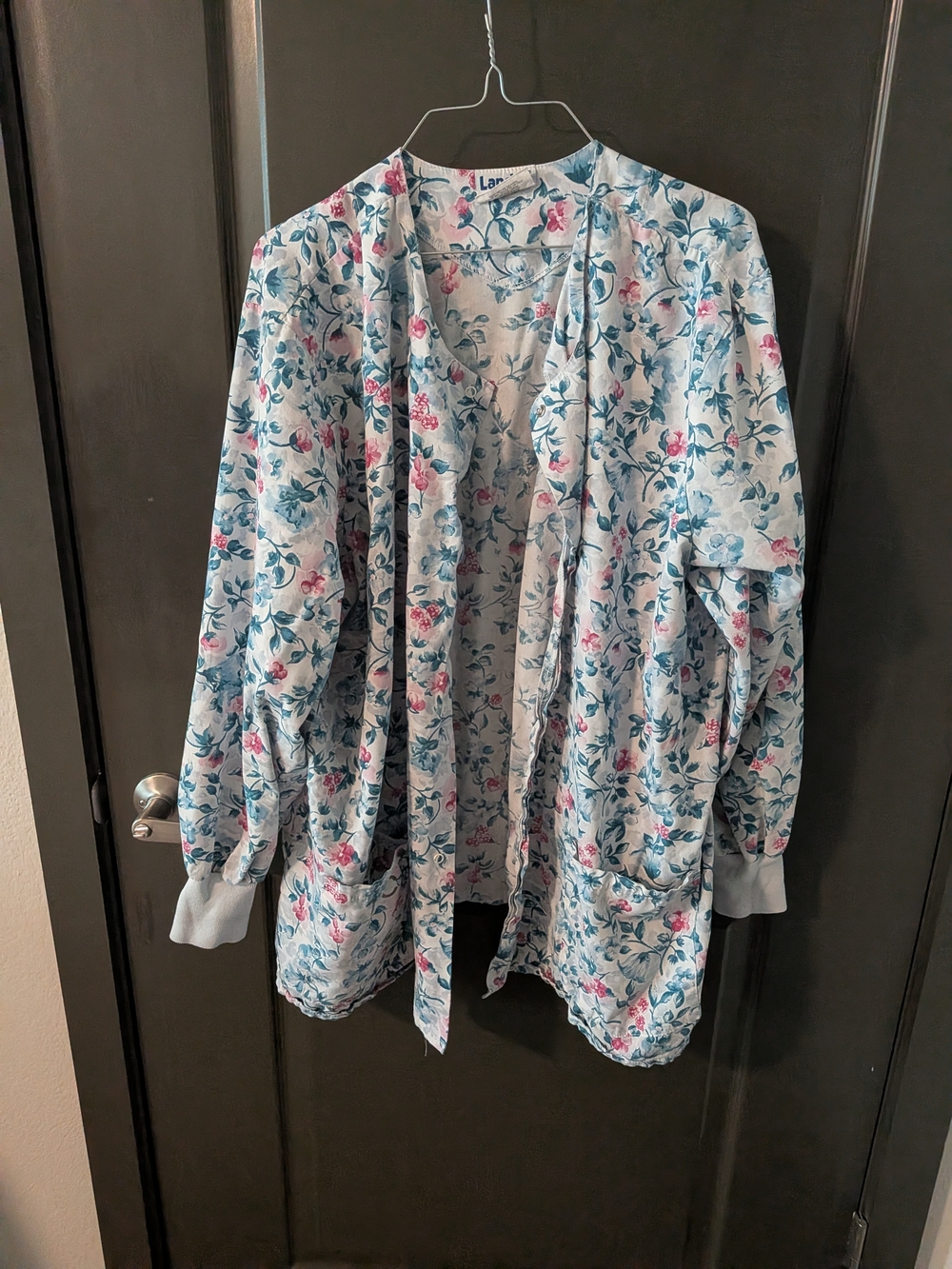Landau Scrub Jacket Floral